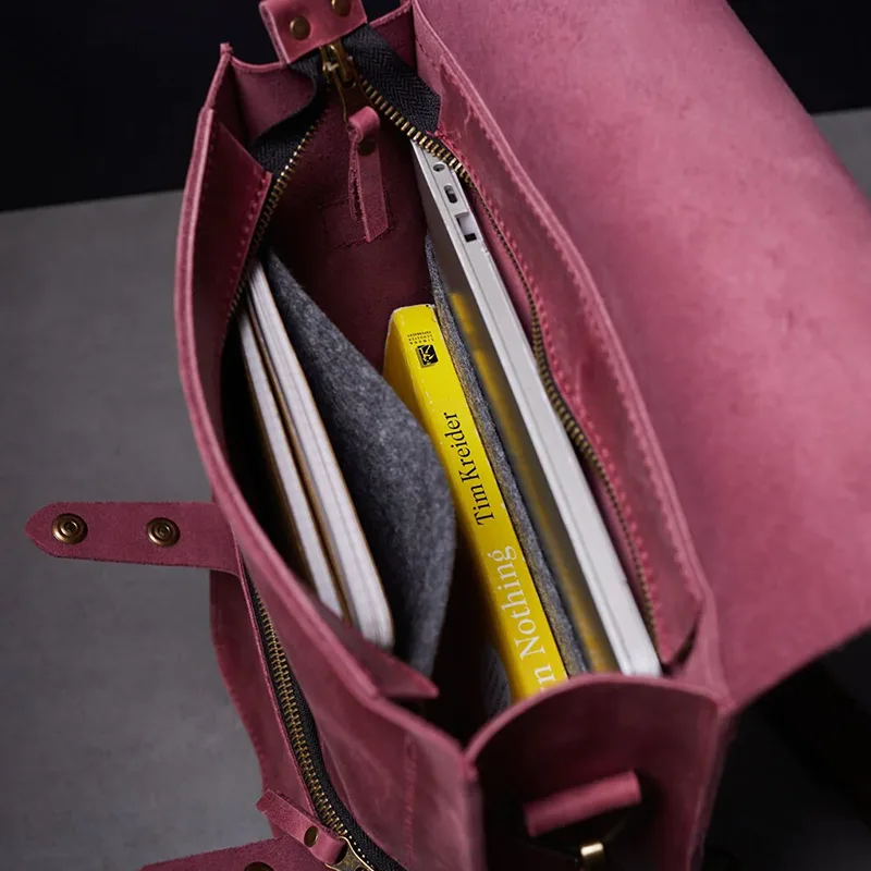 brit-modnij-ryukzak-ruchno-robiti-z-naturalnoyi-shkiri-crazy-horce-dlya-dilovih-zhinok-ta-suchasnih-cholovikiv-zamoviti-v-magazini-plazabeg-11