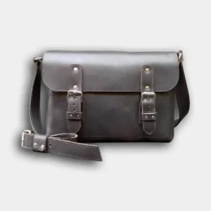 chorna-zhinocha-sumka-dlya-gadzhetiv-pidkreslyuye-individualnij-stil-futuristichnij-dizajn-shkiryana-majsternist-opt-plazabag