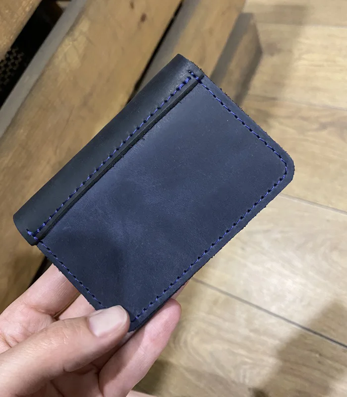 magazin-plazabag-kupiti-populyarnij-modnij-uniseks-gamanec-zruchna-vizitnicya-yakisnij-shkiryanij-hendmejd-kartholder-avk-0032-11