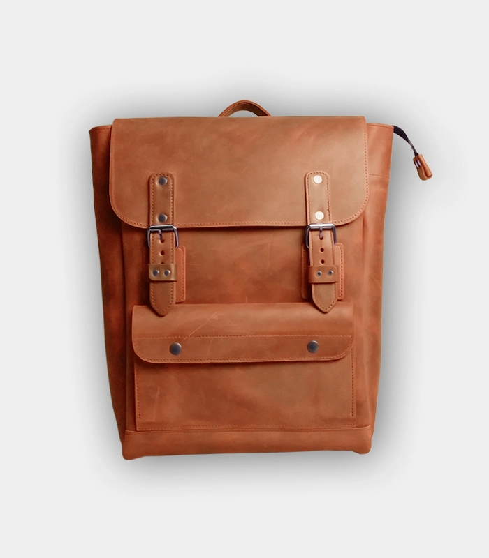 oranzhevij-ryukzak-dlya-modnih-cholovikiv-ta-stilnih-zhinok-v-aktualnomu-suchasnomu-stili-dlya-velikogo-bagazhu-na-kozhen-den-v-magazin-plazabeg