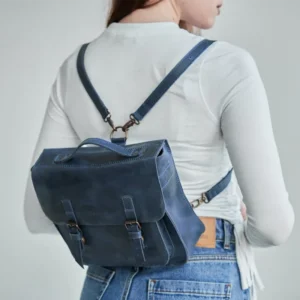 story-modnij-ryukzak-ruchno-robiti-z-naturalnoyi-shkiri-crazy-horce-dlya-dilovih-zhinok-ta-suchasnih-cholovikiv-zamoviti-v-magazini-plazabeg-01