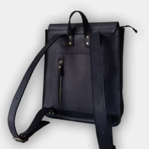 strogij-nenav'yazlivij-dizajn-akuratnogo-zhinochogo-ryukzaka-dlya-shodennogo-nosinnya-z-yakisnoyu-naturalnoyi-shkiri-crazy-horce-abo-flotar-vid-magazinu-plazabeg