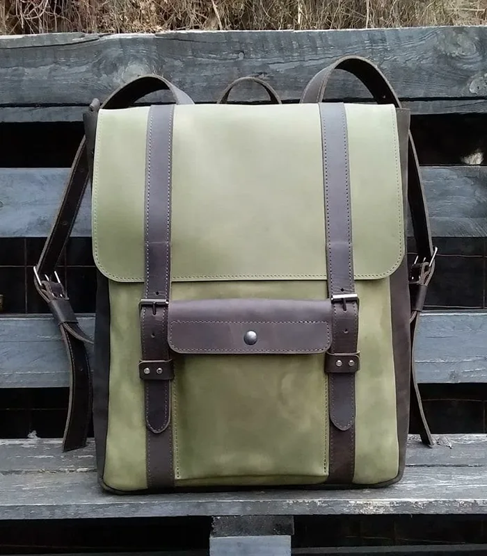 Якісний та стильний рюкзак з міцної шкіри Flotar і Crazy Horce різного кольору з модним дизайном ідеальний вибір для роботи, подорожей та відпочинку з електронною технікою